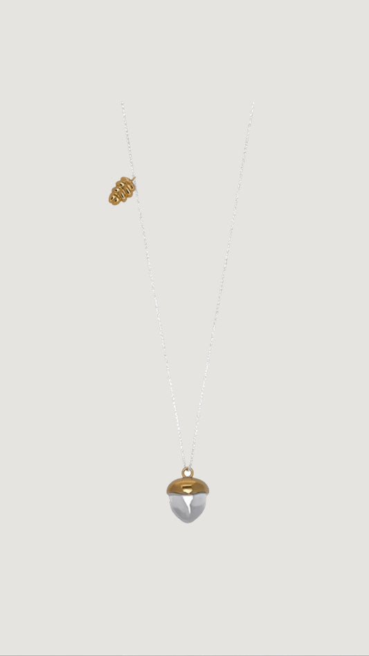 GUNIA ACORN PENDANT